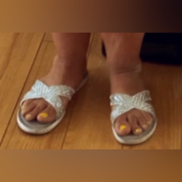 Rhinestone covered X band slide sandals with memory foam base size 9 - Picture 6 of 8